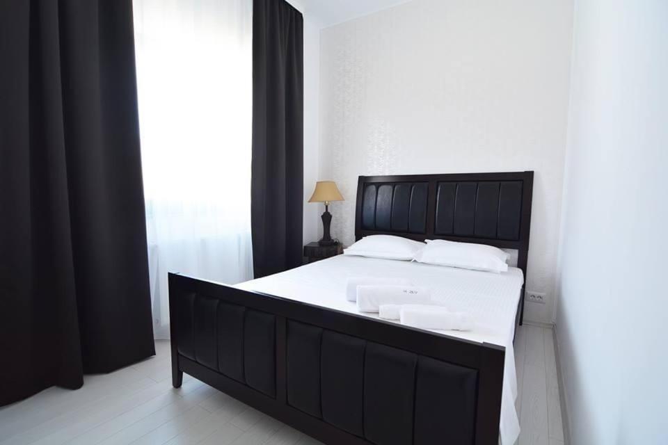 Imperia By Zev Apartments นาโวดาริ ภายนอก รูปภาพ